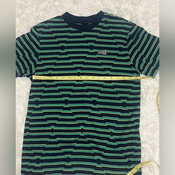 HUF.Patterned Short Sleevee Tshirt - Picture 5 of 11